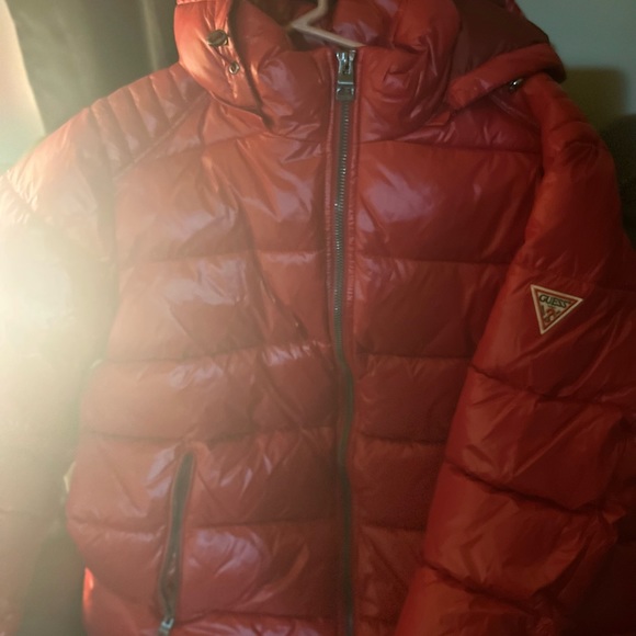 Guess red puffer jacker - Picture 4 of 4